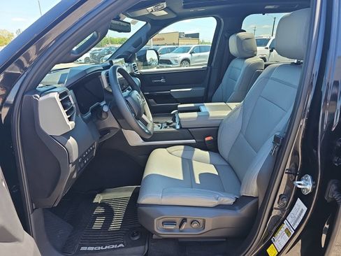 Used 2025 Toyota Sequoia Limited AWD/4WD image 9