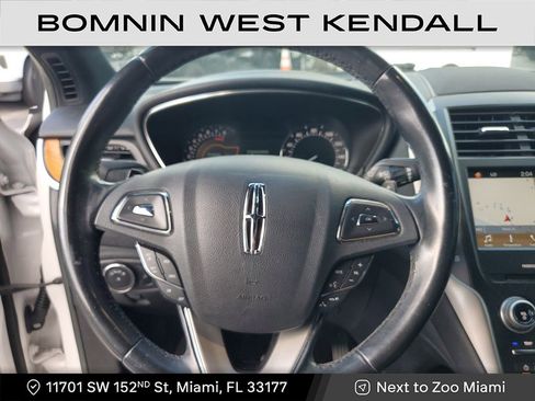 Used 2017 Lincoln MKC Reserve image 28