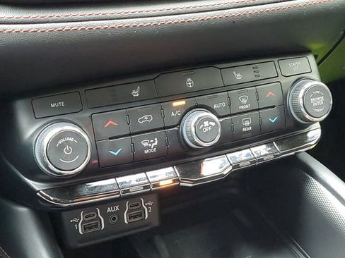 Used 2023 Dodge Durango R/T w/ Blacktop Package AWD/4WD image 18