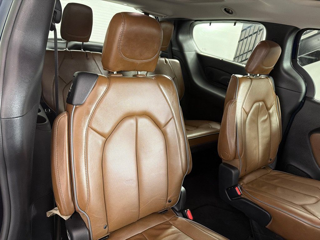 Used 2019 Chrysler Pacifica Limited FWD image 24