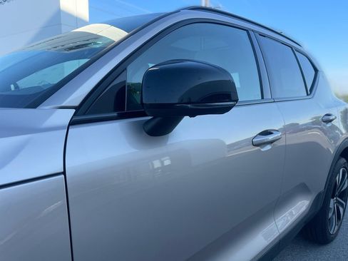 Used 2023 Volvo XC40 B5 Plus w/ Driver Assist Package AWD/4WD image 12