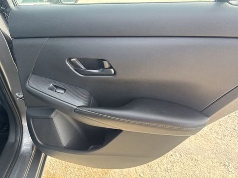 Used 2024 Nissan Sentra SV image 22