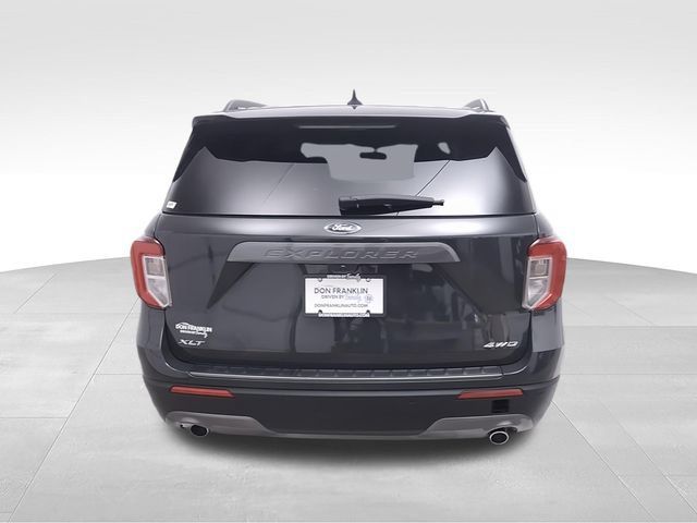 Used 2023 Ford Explorer XLT w/ Equipment Group 202A AWD/4WD image 5