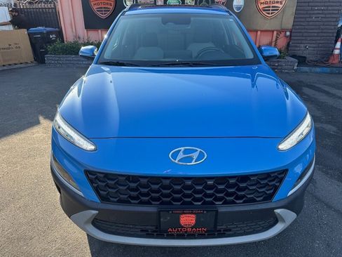 Used 2022 Hyundai Kona SEL w/ Convenience Package FWD image 2