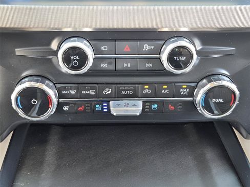 Used 2026 Ford F250 Platinum w/ Platinum Plus Package AWD/4WD image 18