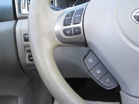Used 2013 Subaru Forester 2.5X Premium w/ Popular Pkg 1 AWD/4WD image 37