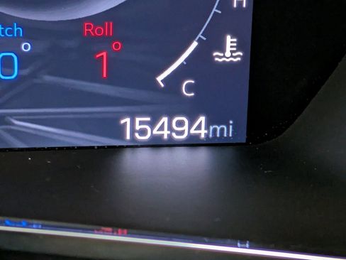 Used 2024 GMC Canyon Denali image 16