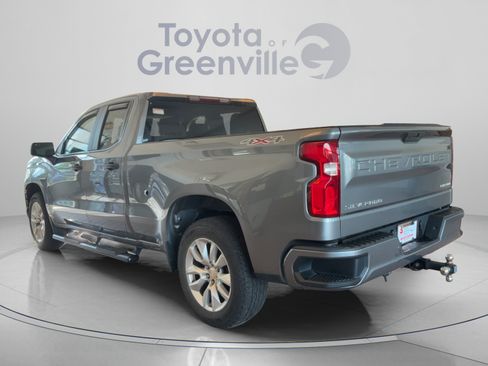 Used 2020 Chevrolet Silverado 1500 Custom w/ Custom Value Package AWD/4WD image 4