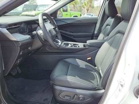 New 2026 Jeep Cherokee Limited image 10