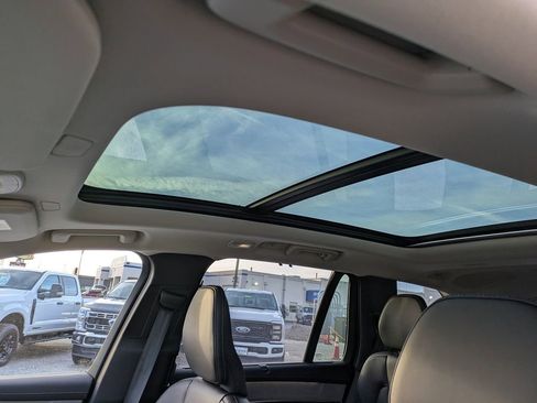 New 2026 Volvo XC90 B6 Ultra w/ Protection Package AWD/4WD image 18