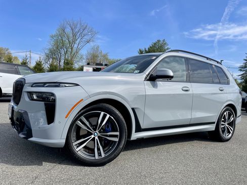 Used 2024 BMW X7 xDrive40i w/ Executive Package AWD/4WD image 38