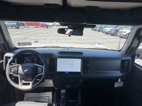 New 2026 Ford Bronco Badlands image 11