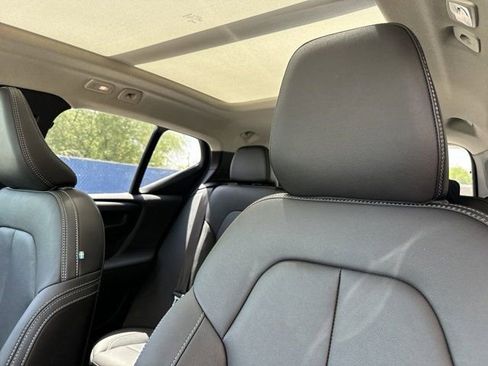 New 2024 Volvo XC40 B5 Plus w/ Climate Package AWD/4WD image 19