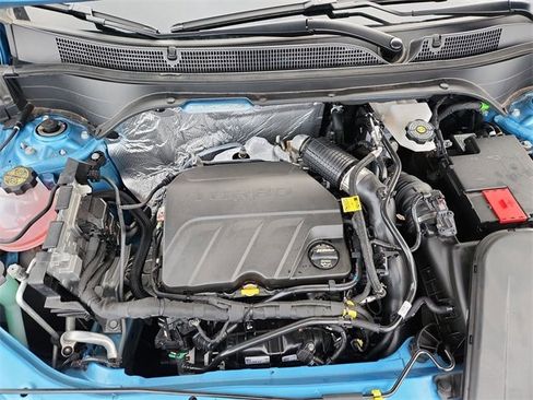 Certified 2025 Chevrolet Trax LT w/ LT Convenience Package image 27