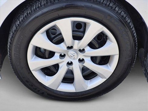 Used 2025 Toyota Corolla LE FWD image 23