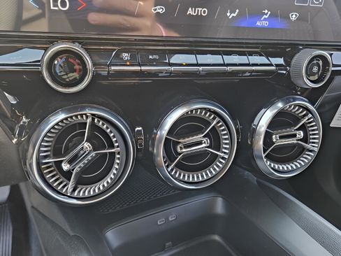 New 2025 Chevrolet Blazer EV LT image 22