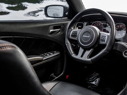 Used 2014 Dodge Charger R/T image 38