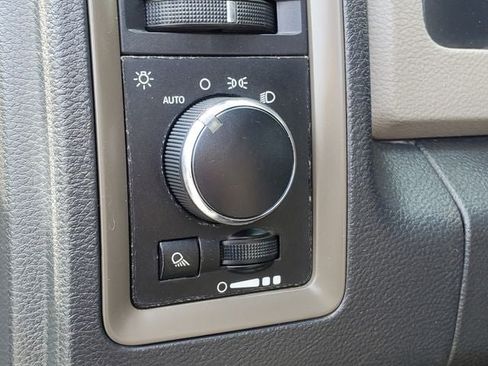 Used 2012 RAM 2500 ST w/ Chrome Appearance Group AWD/4WD image 8