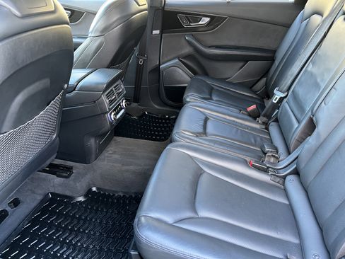 Used 2017 Audi Q7 3.0T Prestige w/ Prestige Package image 16