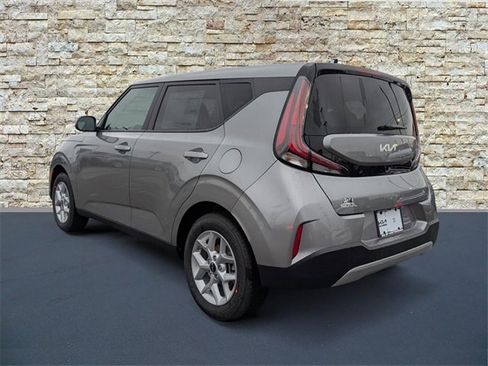New 2025 Kia Soul LX image 3