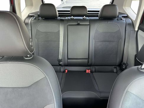 Used 2022 Volkswagen Taos SE image 14