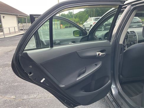 Used 2009 Toyota Corolla S FWD image 15