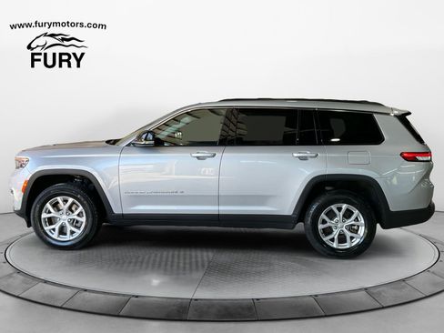 Used 2023 Jeep Grand Cherokee L Limited w/ Trailer Tow Group (B) AWD/4WD image 6