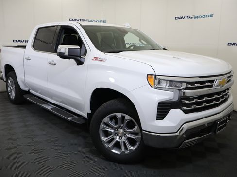 New 2026 Chevrolet Silverado 1500 LTZ w/ LTZ Premium Package AWD/4WD image 2