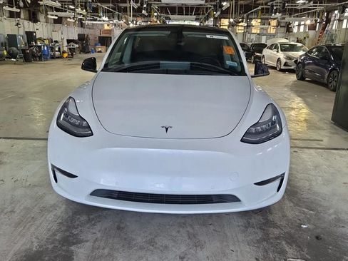 Used 2021 Tesla Model Y 2WD image 2