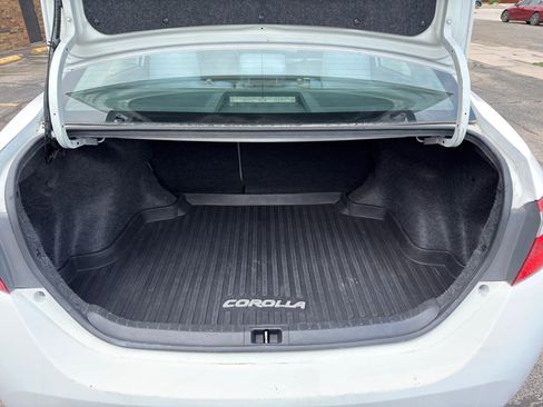 Used 2016 Toyota Corolla LE FWD image 7