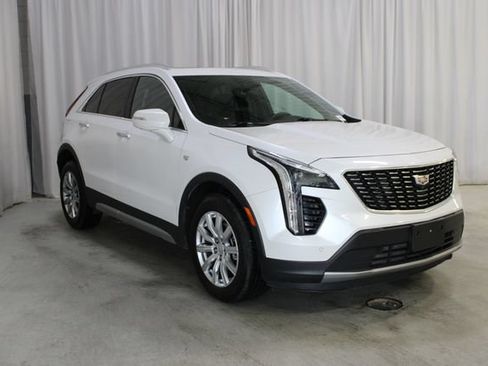 Used 2022 Cadillac XT4 Premium Luxury w/ Enhanced Visibility Package AWD/4WD image 26