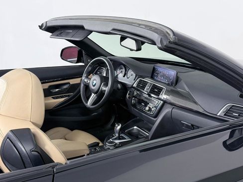 Used 2016 BMW M4 Convertible image 30