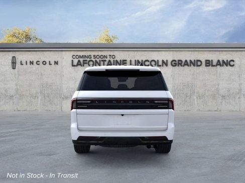 New 2026 Lincoln Navigator Reserve w/ Jet Appearance Package AWD/4WD image 5