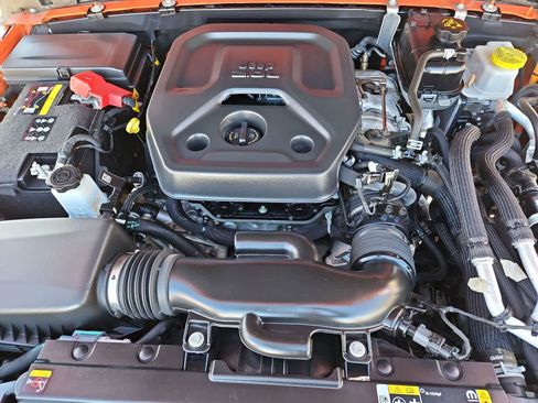 Used 2023 Jeep Wrangler Unlimited w/ Convenience Group image 16