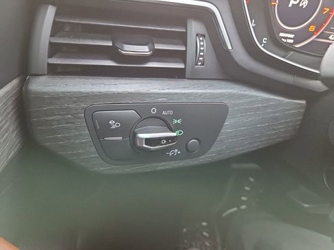 Used 2018 Audi A4 2.0T Premium Plus w/ Premium Plus Package image 40