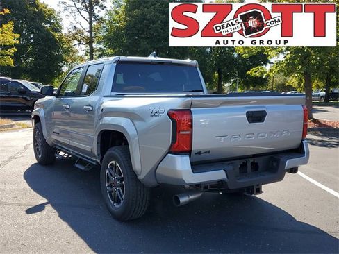 New 2025 Toyota Tacoma TRD Sport image 3