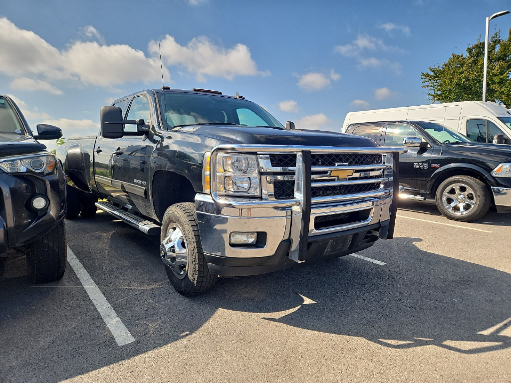 Used 2012 Chevrolet Silverado 3500 LTZ w/ LTZ Plus Package AWD/4WD image 4