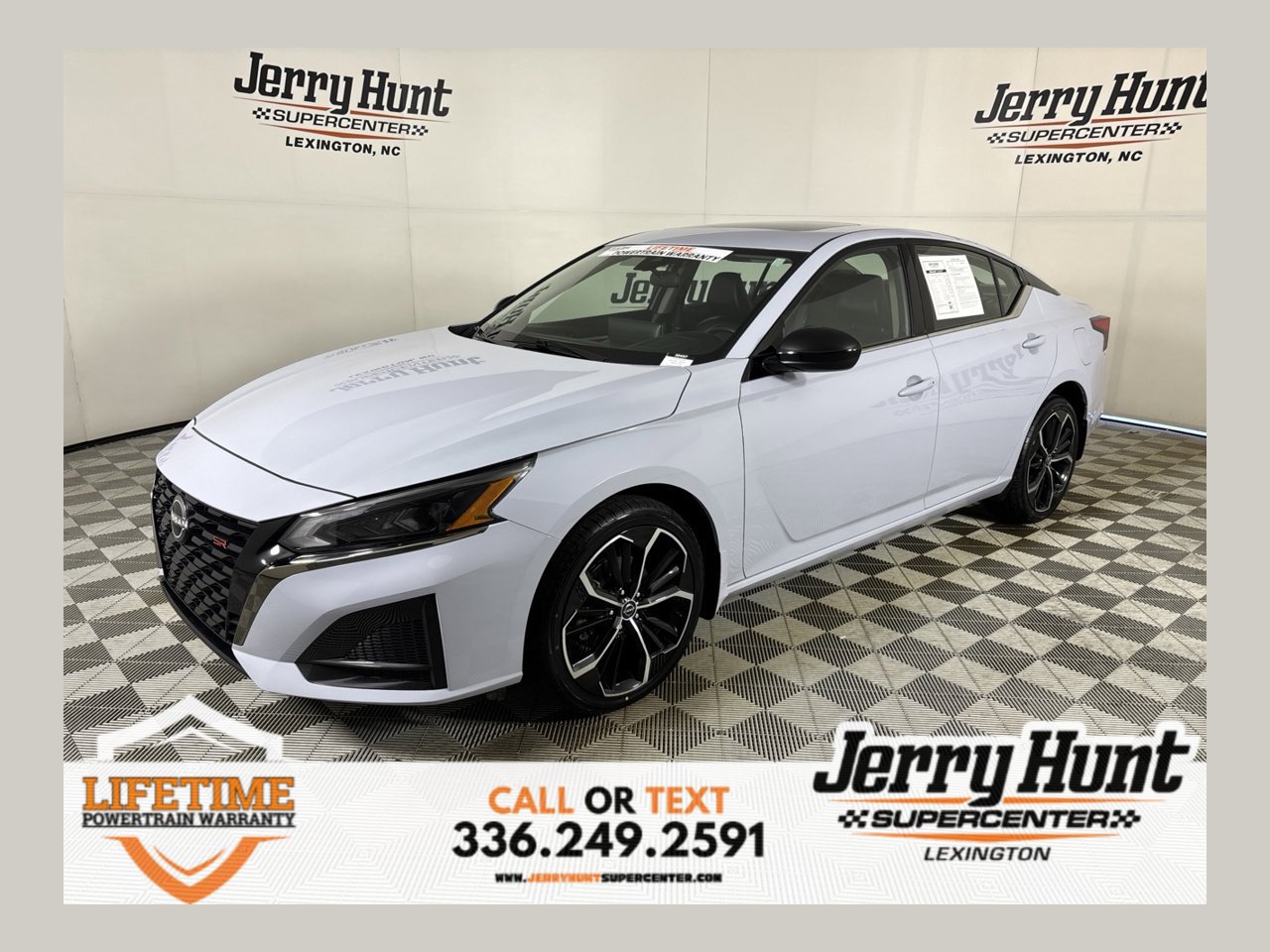 Used 2024 Nissan Altima 2.5 SR w/ SR Premium Package AWD/4WD image 1