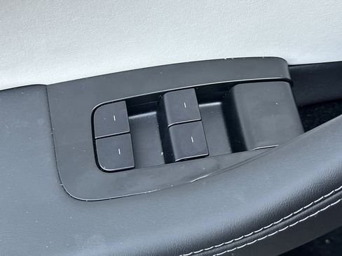 Used 2024 Tesla Model 3 Performance AWD/4WD image 12
