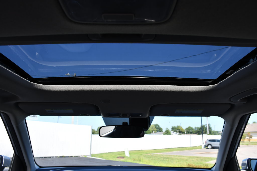 Used 2022 Hyundai Venue SEL FWD image 29