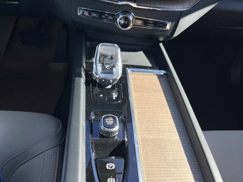 New 2026 Volvo XC60 B5 Plus w/ Climate Package image 31