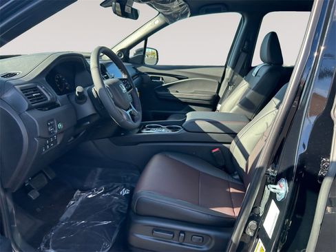 New 2026 Honda Ridgeline Black Edition image 9