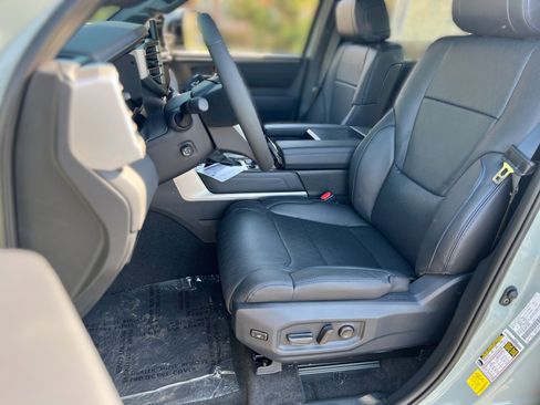 New 2026 Toyota Tundra Platinum AWD/4WD image 8