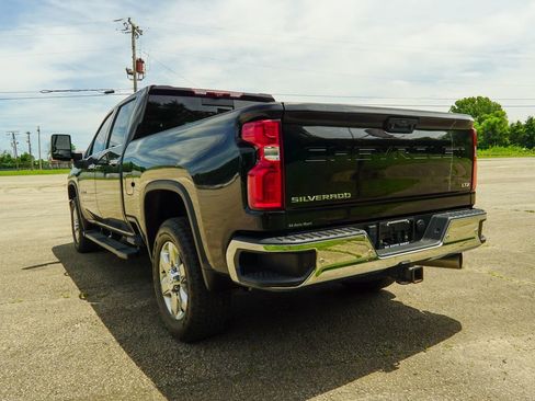 Used 2020 Chevrolet Silverado 2500 LTZ w/ LTZ Premium Package AWD/4WD image 4