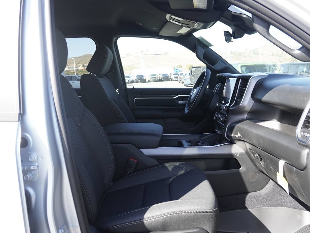 New 2026 RAM 1500 Big Horn w/ Sport Appearance Package AWD/4WD image 31