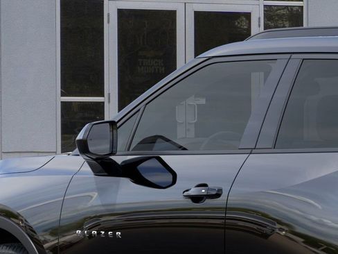 New 2026 Chevrolet Blazer LT w/ Convenience Package image 18