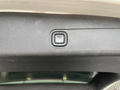 Used 2012 Chevrolet Suburban LT AWD/4WD image 32
