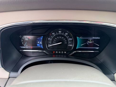 Used 2016 Lincoln Navigator Select image 19