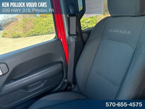 Used 2022 Jeep Wrangler Unlimited Sahara w/ Cold Weather Group image 22