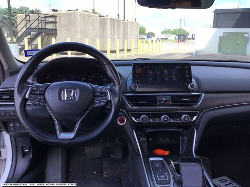 Used 2021 Honda Accord Touring image 10